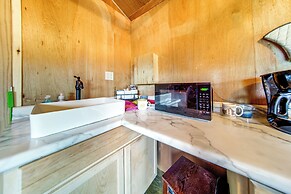 Dog-friendly Cabin Near Pymatuning Lake!