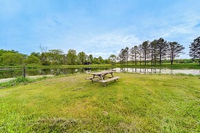 Dog-friendly Cabin Near Pymatuning Lake!