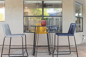 Spacious Pet Friendly 5BR with Pool In Glendale by RedAwning