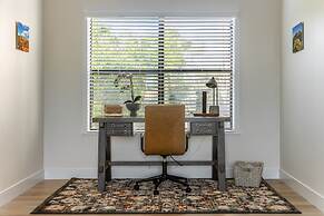 Spacious Pet Friendly 5BR with Pool In Glendale by RedAwning