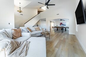 Spacious Pet Friendly 5BR with Pool In Glendale by RedAwning