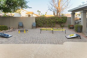 Spacious Pet Friendly 5BR with Pool In Glendale by RedAwning