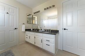 Spacious Pet Friendly 5BR with Pool In Glendale by RedAwning