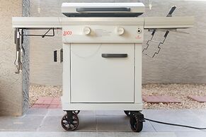 Spacious Pet Friendly 5BR with Pool In Glendale by RedAwning