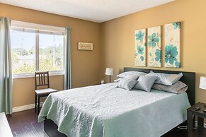 Covello 3 Br W/ Backyard North Hollywood 3 Bedroom Home by RedAwning