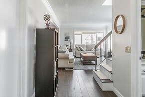 Covello 3 Br W/ Backyard North Hollywood 3 Bedroom Home by RedAwning