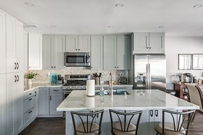 Covello 3 Br W/ Backyard North Hollywood 3 Bedroom Home by RedAwning