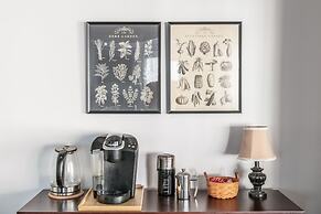 Covello 3 Br W/ Backyard North Hollywood 3 Bedroom Home by RedAwning