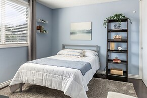 Covello 3 Br W/ Backyard North Hollywood 3 Bedroom Home by RedAwning