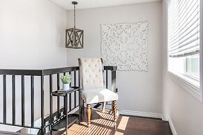 Covello 3 Br W/ Backyard North Hollywood 3 Bedroom Home by RedAwning