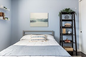 Covello 3 Br W/ Backyard North Hollywood 3 Bedroom Home by RedAwning