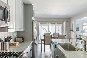 Covello 3 Br W/ Backyard North Hollywood 3 Bedroom Home by RedAwning