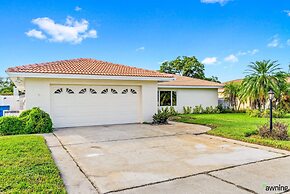 Modern 3br Pool Game Room 3 Bedroom Home by RedAwning