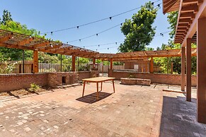 Fox Manor The Ultimate Fresno Getaway 5 Bedroom Home by RedAwning