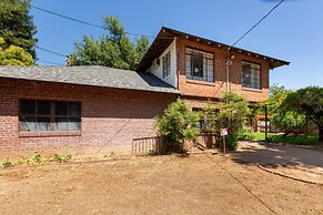 Fox Manor The Ultimate Fresno Getaway 5 Bedroom Home by RedAwning