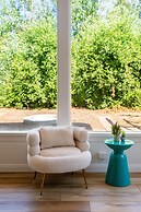 Fox Manor The Ultimate Fresno Getaway 5 Bedroom Home by RedAwning