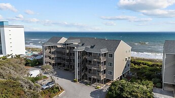 Breakers C32 2 Bedroom Condo by RedAwning