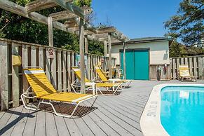 Breakers C32 2 Bedroom Condo by RedAwning