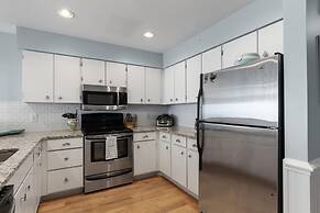 Breakers C32 2 Bedroom Condo by RedAwning