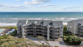 Breakers C32 2 Bedroom Condo by RedAwning