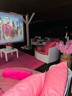 Pousada Pink Village
