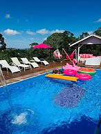 Pousada Pink Village