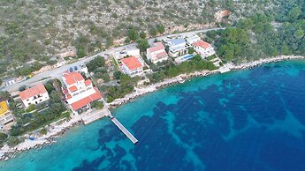 Seafront Apartments Anthony