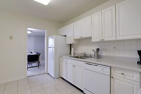 Prime Location Apartment at Crystal City