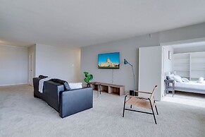 Prime Location Apartment at Crystal City