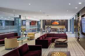 Prime Location Apartment at Crystal City
