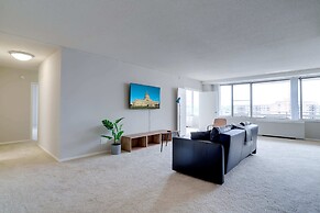 Prime Location Apartment at Crystal City