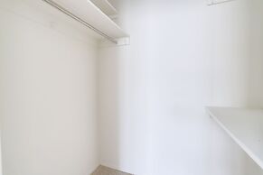 Prime Location Apartment at Crystal City