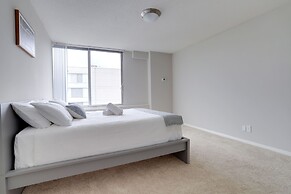 Prime Location Apartment at Crystal City