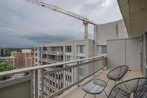 Exceptional Apartment  Crystal City