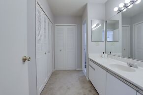 Exceptional Apartment  Crystal City