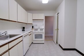 Exceptional Apartment  Crystal City