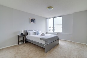 Exceptional Apartment  Crystal City