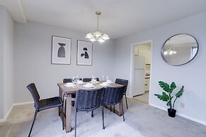 Exceptional Apartment  Crystal City