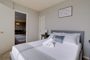 Exceptional Apartment  Crystal City