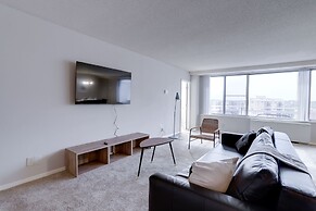 Exceptional Apartment  Crystal City