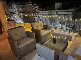 Yellow Apartment Saranda