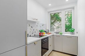 Lumina 4-room apart near Pałac Kultury
