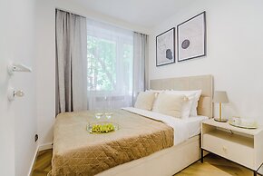 Lumina 4-room apart near Pałac Kultury