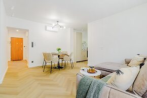 Lumina 4-room apart near Pałac Kultury
