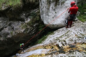 Base Camp - Glamping Resort Bovec