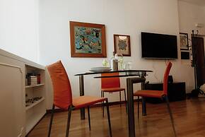 Green Hill Apartment