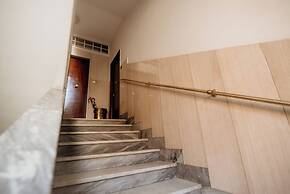 Green Hill Apartment