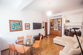 Green Hill Apartment