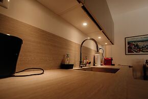 Green Hill Apartment