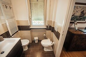 Green Hill Apartment